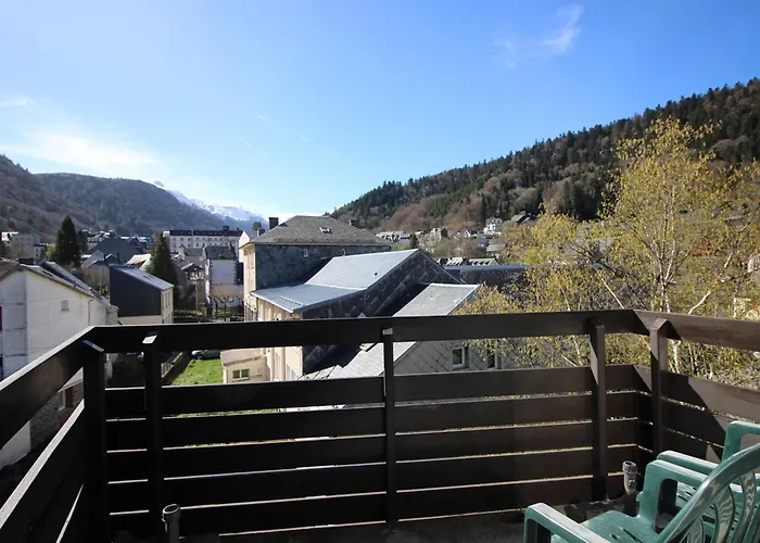 Mont-dore: T2 Bis Avec Balcon Et Parking Proche Centre - Fr-1-415-205 * Mont-Dore