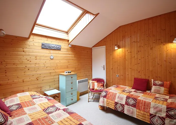 Apartamento Mont-dore: T2 Bis Avec Balcon Et Parking Proche Centre - Fr-1-415-205