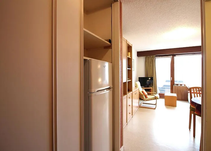 Mont-dore: T2 Bis Avec Balcon Et Parking Proche Centre - Fr-1-415-205